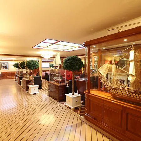 Hotel Strandperle 5*
